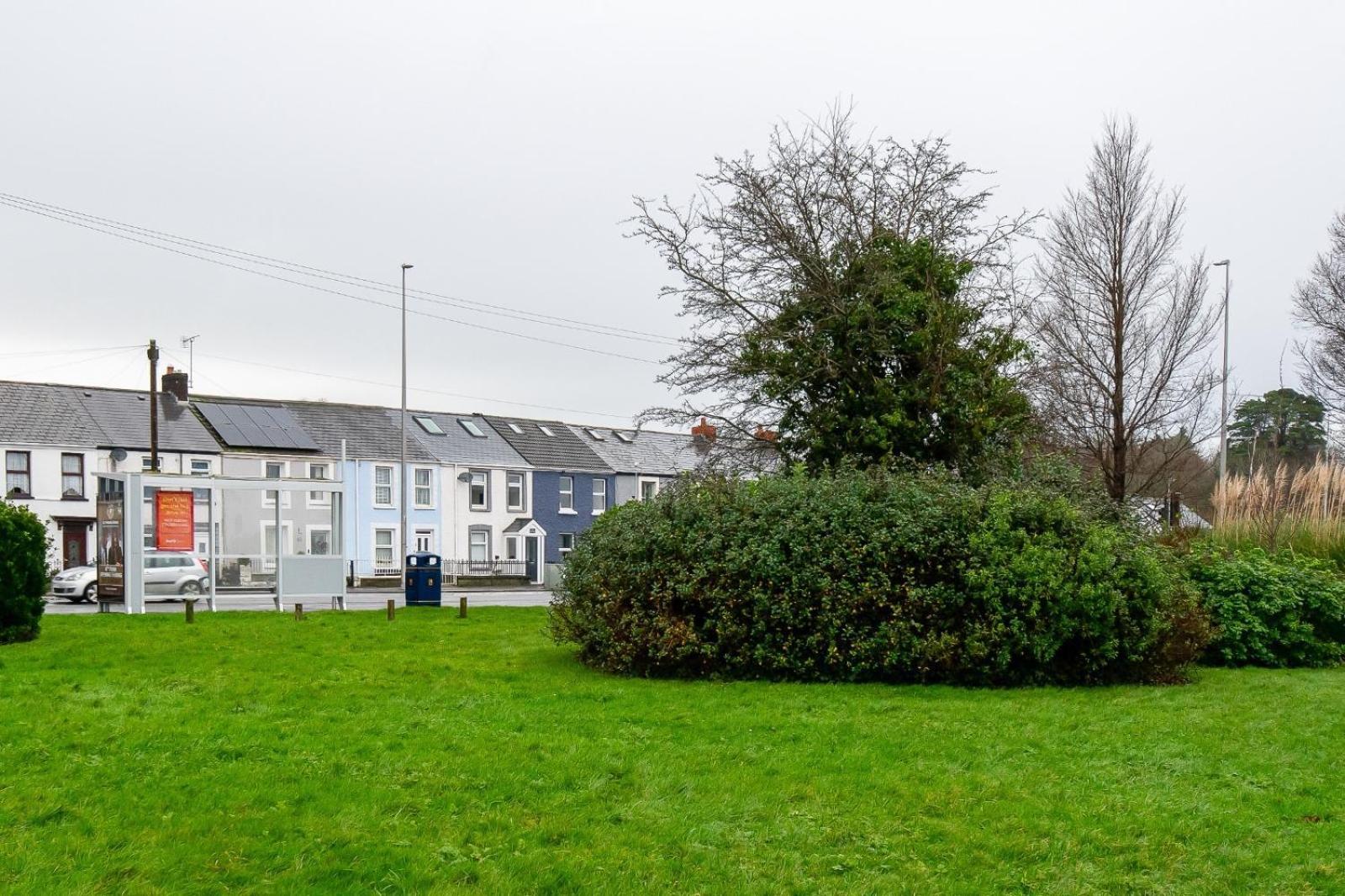 Casa One Hundred - A Beautiful 4 Bed House On The Beach Front Swansea Exterior photo